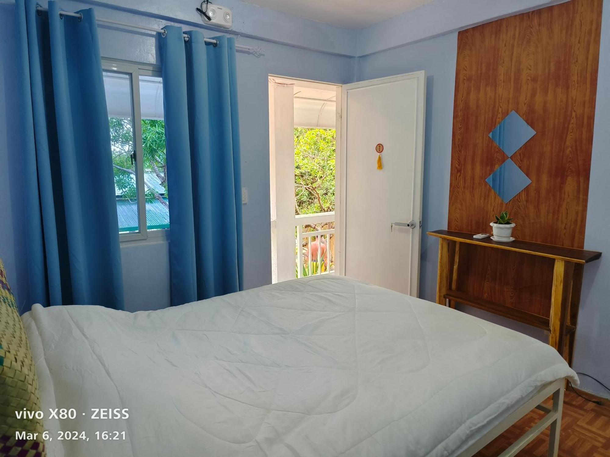 Ani Marie Guest House Корон Екстериор снимка
