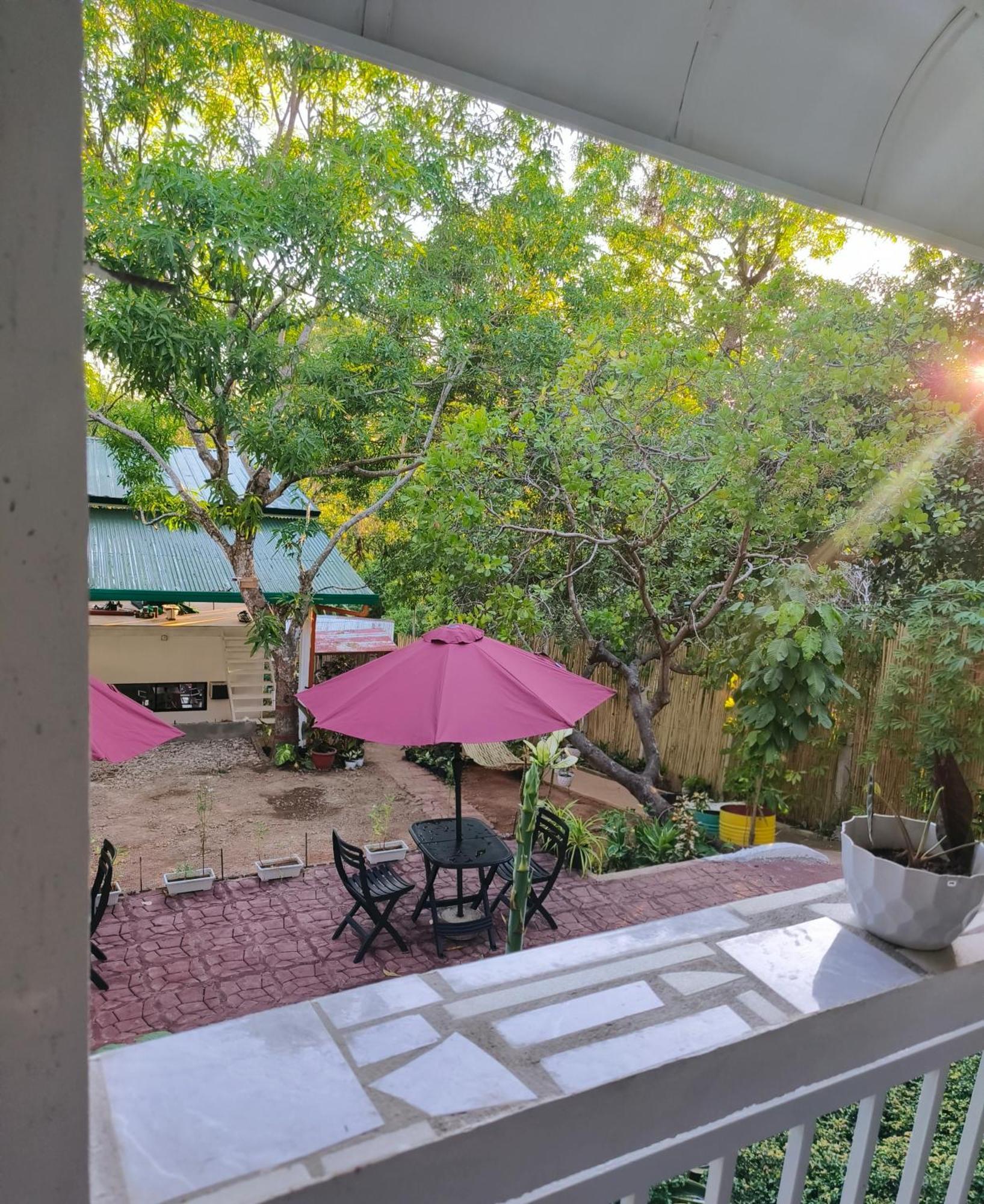 Ani Marie Guest House Корон Екстериор снимка