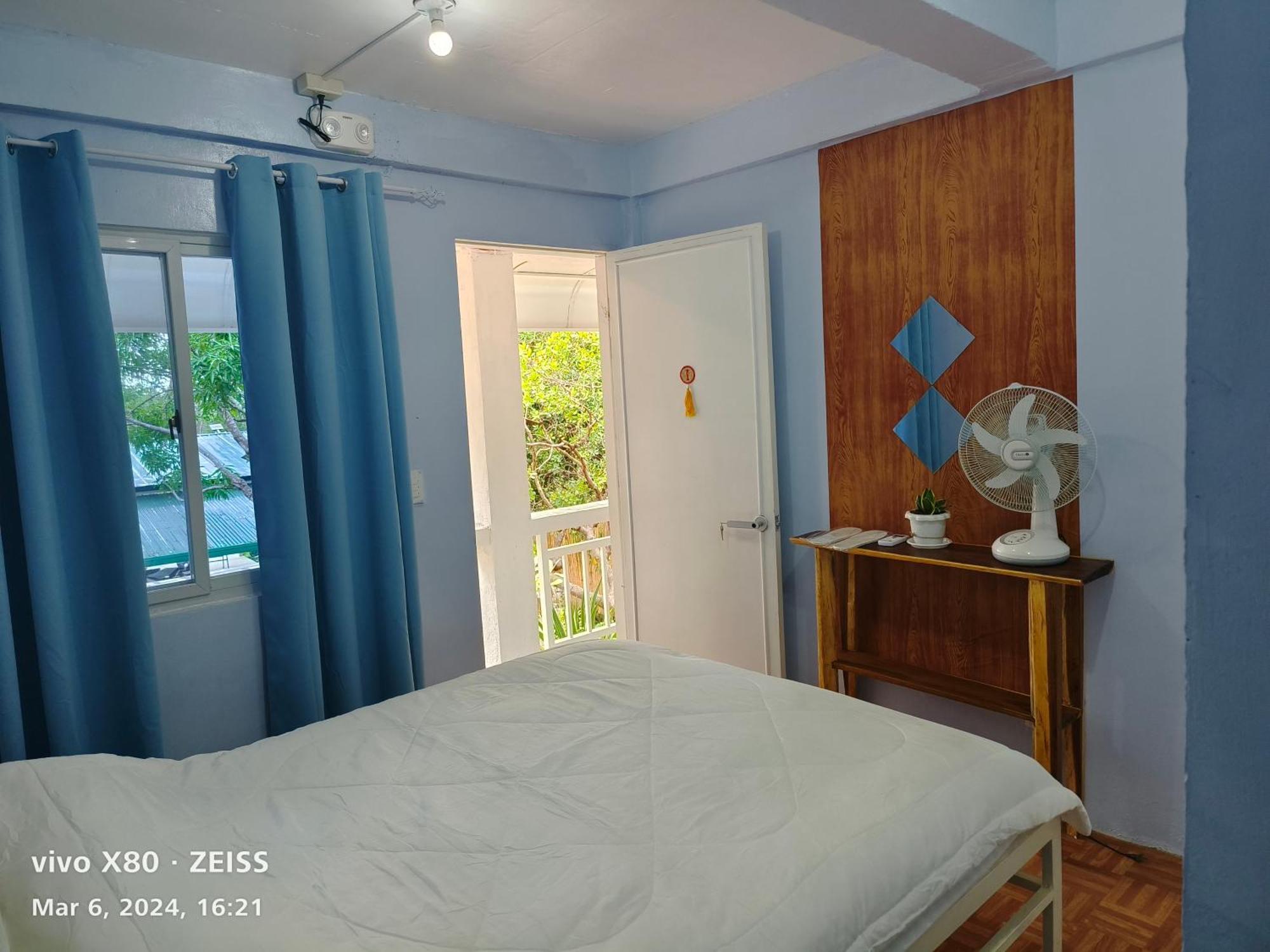 Ani Marie Guest House Корон Екстериор снимка